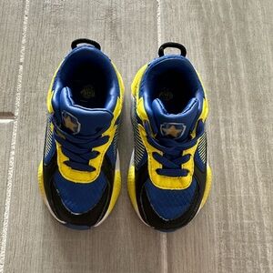 Puma Chase/Paw Patrol Toddler Sneakers/ size 6C